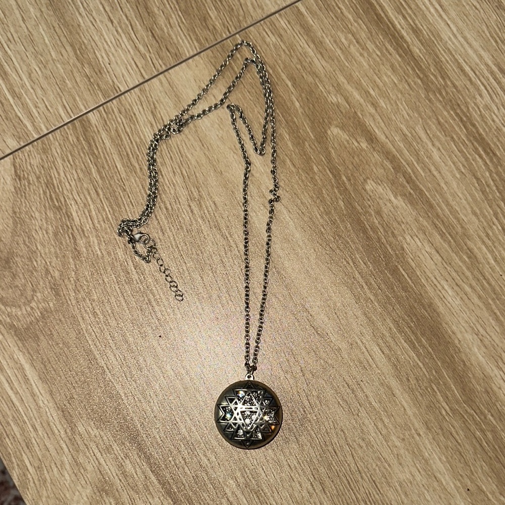 Silver Pendant Necklace